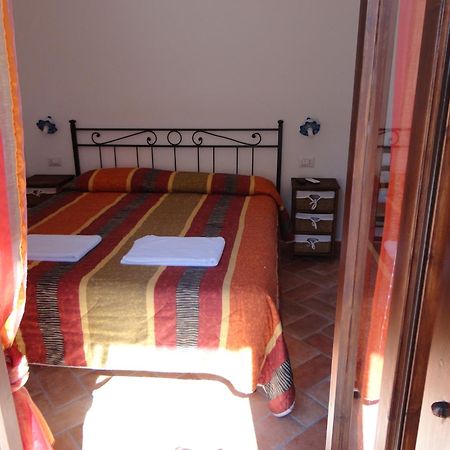 Bed And Breakfast Ichnos Cala Gonone Buitenkant foto