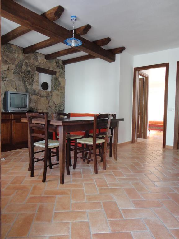 Bed And Breakfast Ichnos Cala Gonone Buitenkant foto